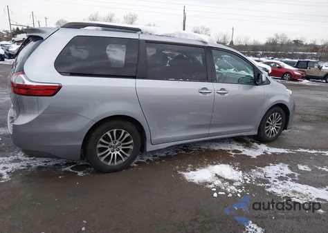 2018 Toyota Sienna Xle 8 Passenger z USA, uszkodzony, nr VIN 5TDYZ3DC4JS940590